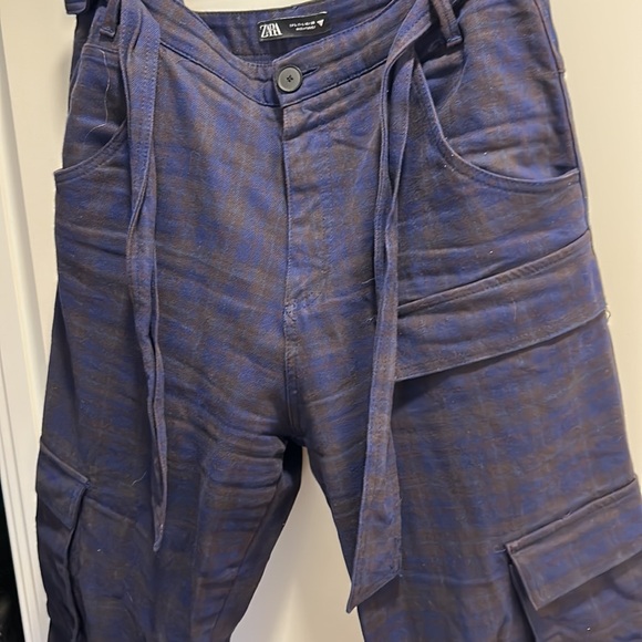 ZARA Checkered Cargo Cropped Pants - Picture 5 of 6